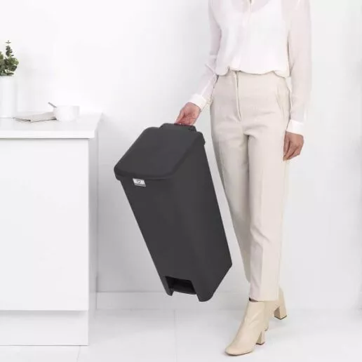 פח הפרדה StepUp פדל 40 ליטר פלסטיק, אפור כהה Brabantia