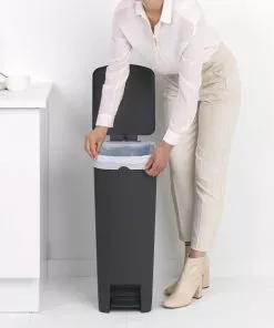 פח הפרדה StepUp פדל 40 ליטר פלסטיק, אפור כהה Brabantia