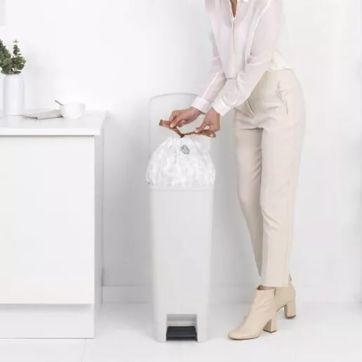 פח הפרדה StepUp פדל 40 ליטר פלסטיק, אפור בהיר Brabantia