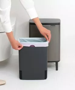פח אשפה לשירותים BO ברבנטיה 12 ליטר, פלטינום Brabantia