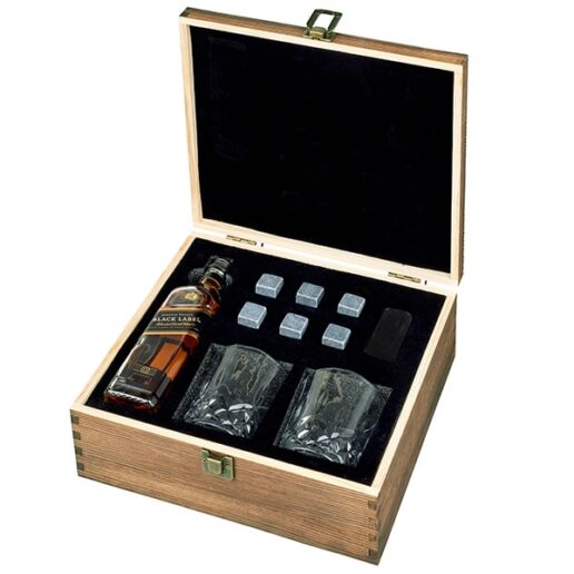 מארז מתנה וויסקי הכולל בקבוק ג'וני ווקר + 2 כוסות ואבני קרח בקופסת עץ מהודרת