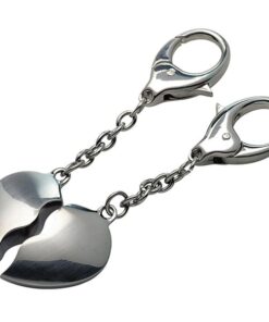 זוג מחזיקי מפתחות מתכתי "שני חצאי לב"
