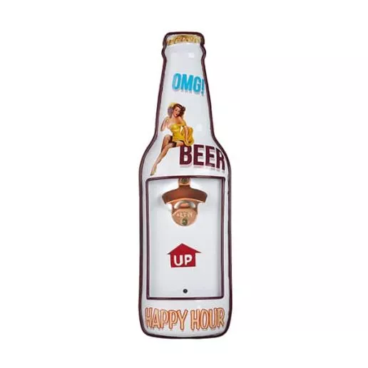פותחן בקבוקי בירה תלוי על קיר