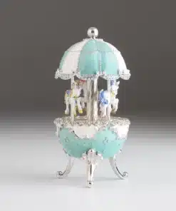 קרוסלה תכלת ביצת פברז'ה עם סוסים מלכותיים לבנים Light Blue Carousel Faberge Egg with White Royal Horses- קופסת תכשיטים Keren Kopal